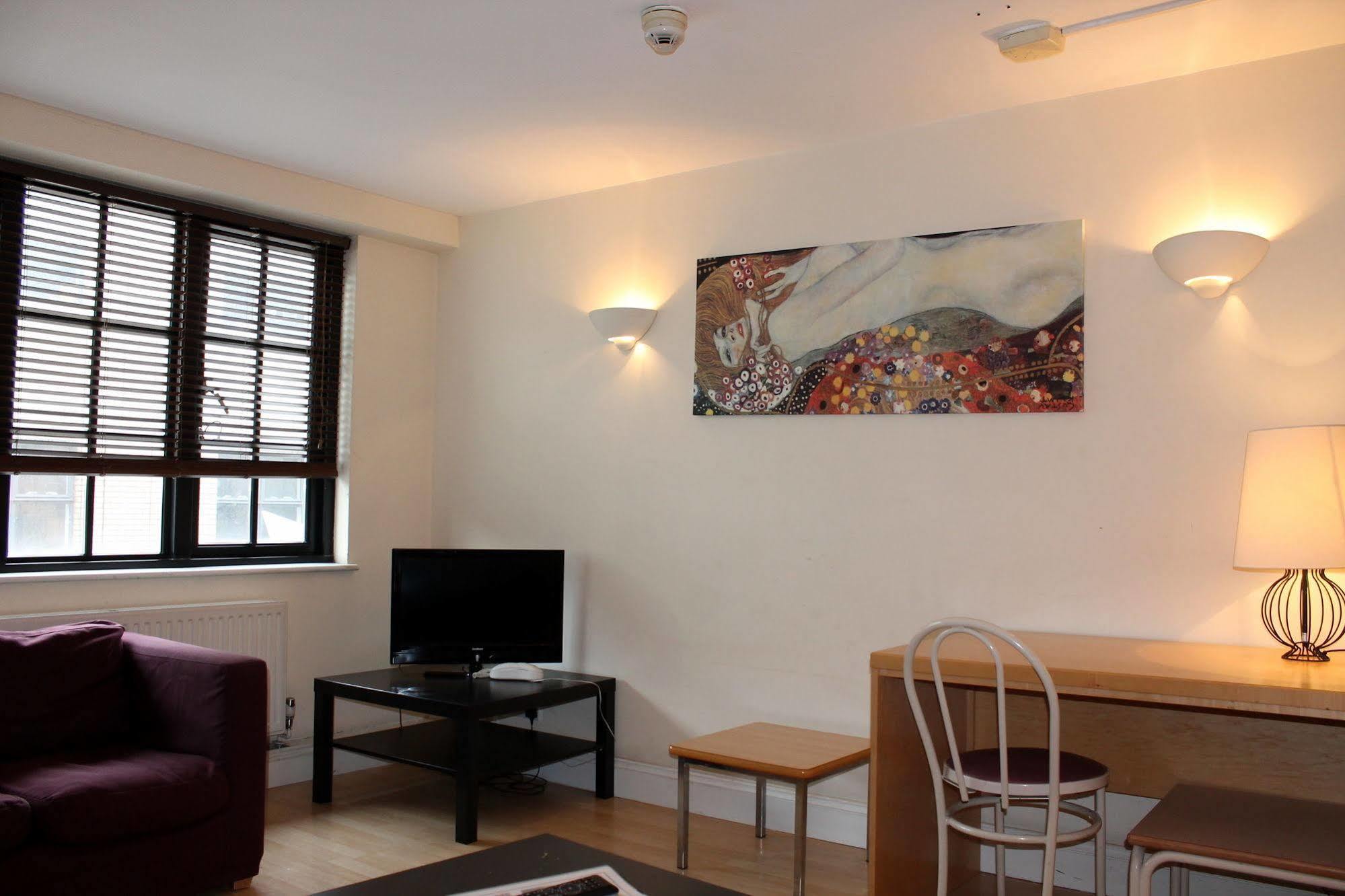 Acorn - Bakers Row Apartments London Eksteriør billede